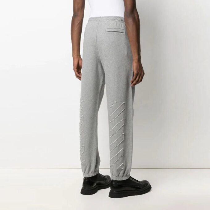 SS21 Arrows-bukser med pil-logo, slim fit, løs passform, grå