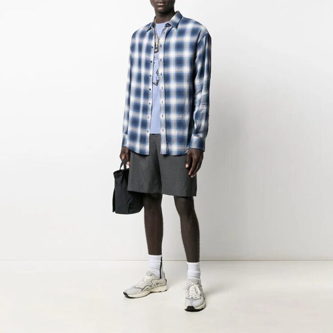 SS21 ensfargede store shorts med løs passform, grå