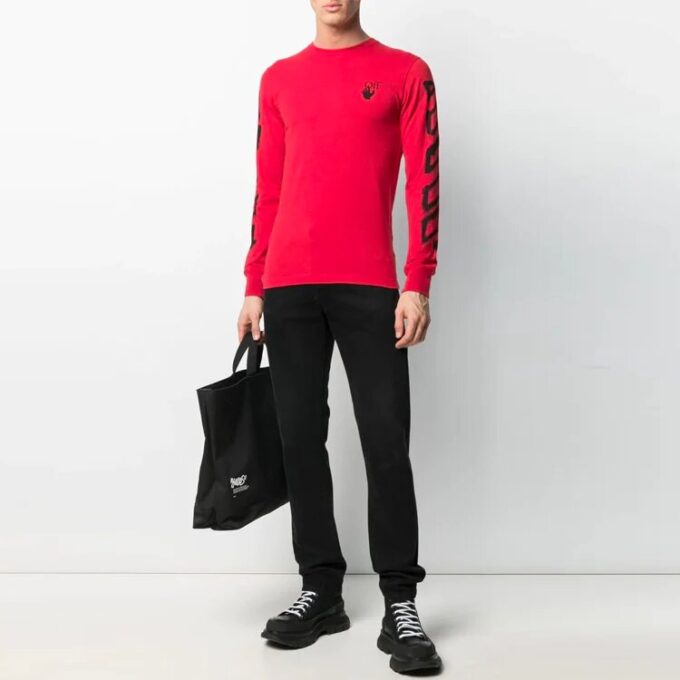 SS21 geometrisk mønster, langermet, slim fit-versjon, rød