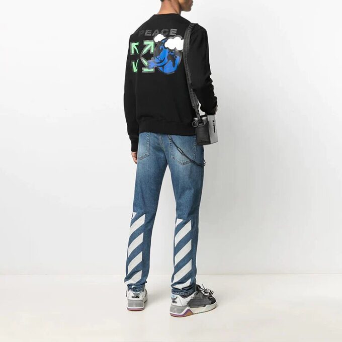 SS21 Peace Worldwide Logo Rundhalset genser Svart
