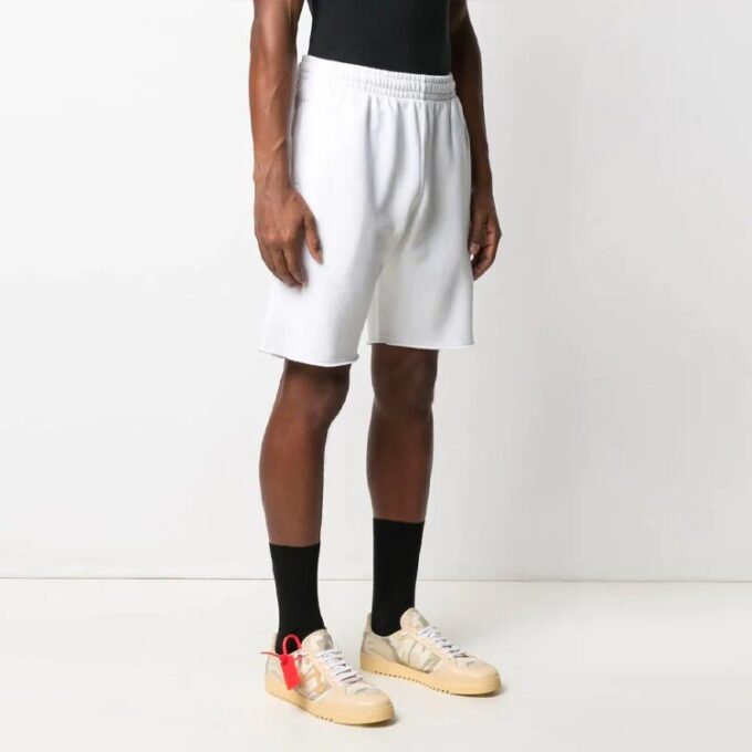 SS21 Sportsshorts med pilemønster, hvit