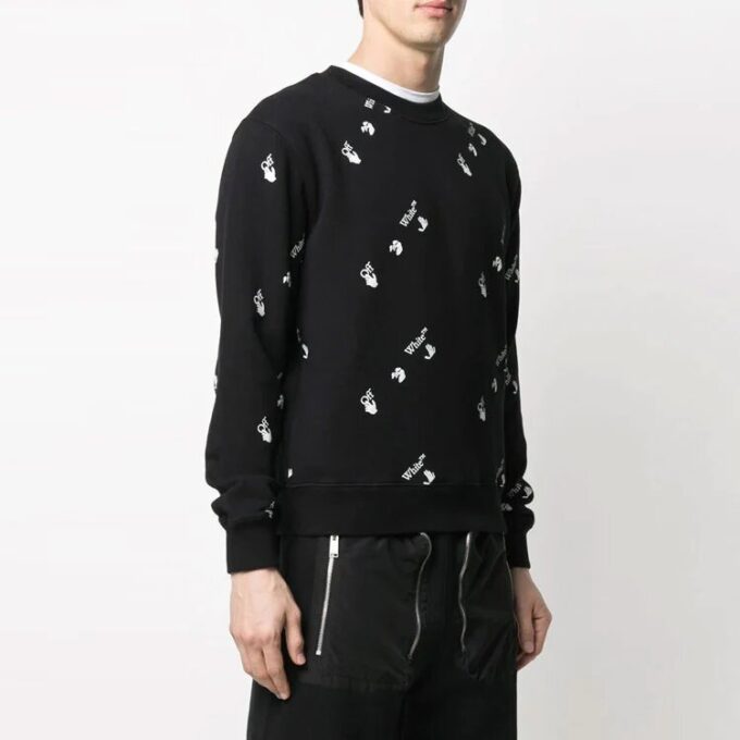 SS21 Trykk Slim Fit Rundhalset Svart