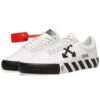 Vulc Low (Oppdaterte striper) Svart/