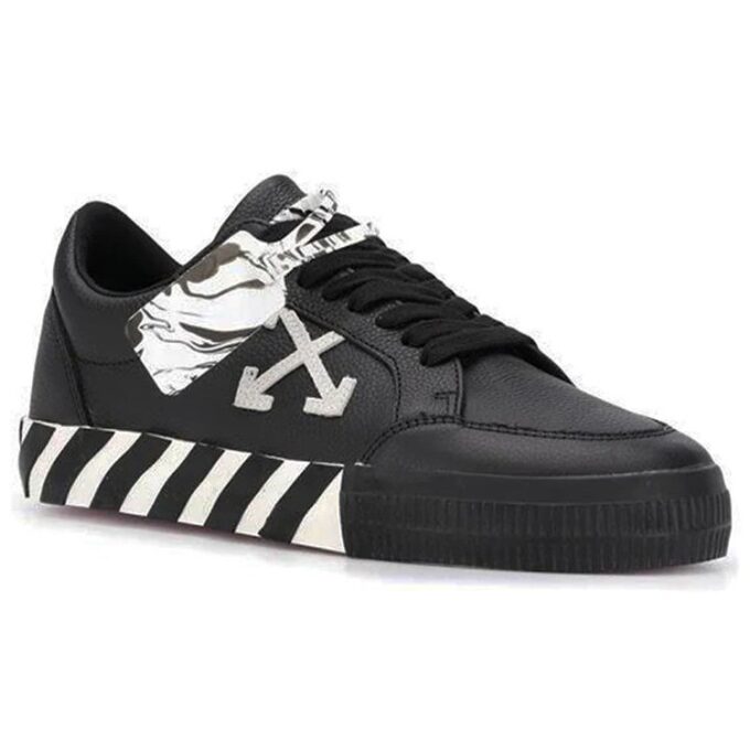 Vulc Sneakers Low «Black White»