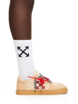 Vulcanized lave suedesneakers