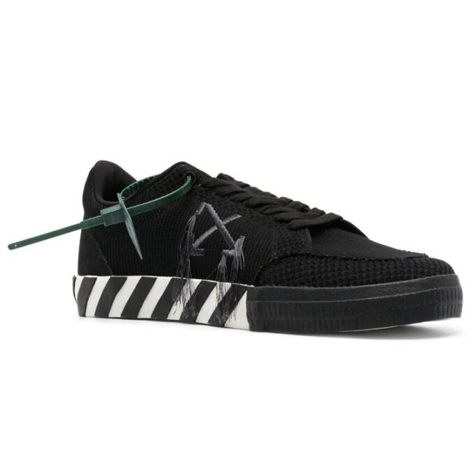 Vulcanized Sneakers «Black White»